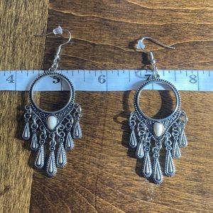 Paparazzi Ranger Rhythm - White Earrings